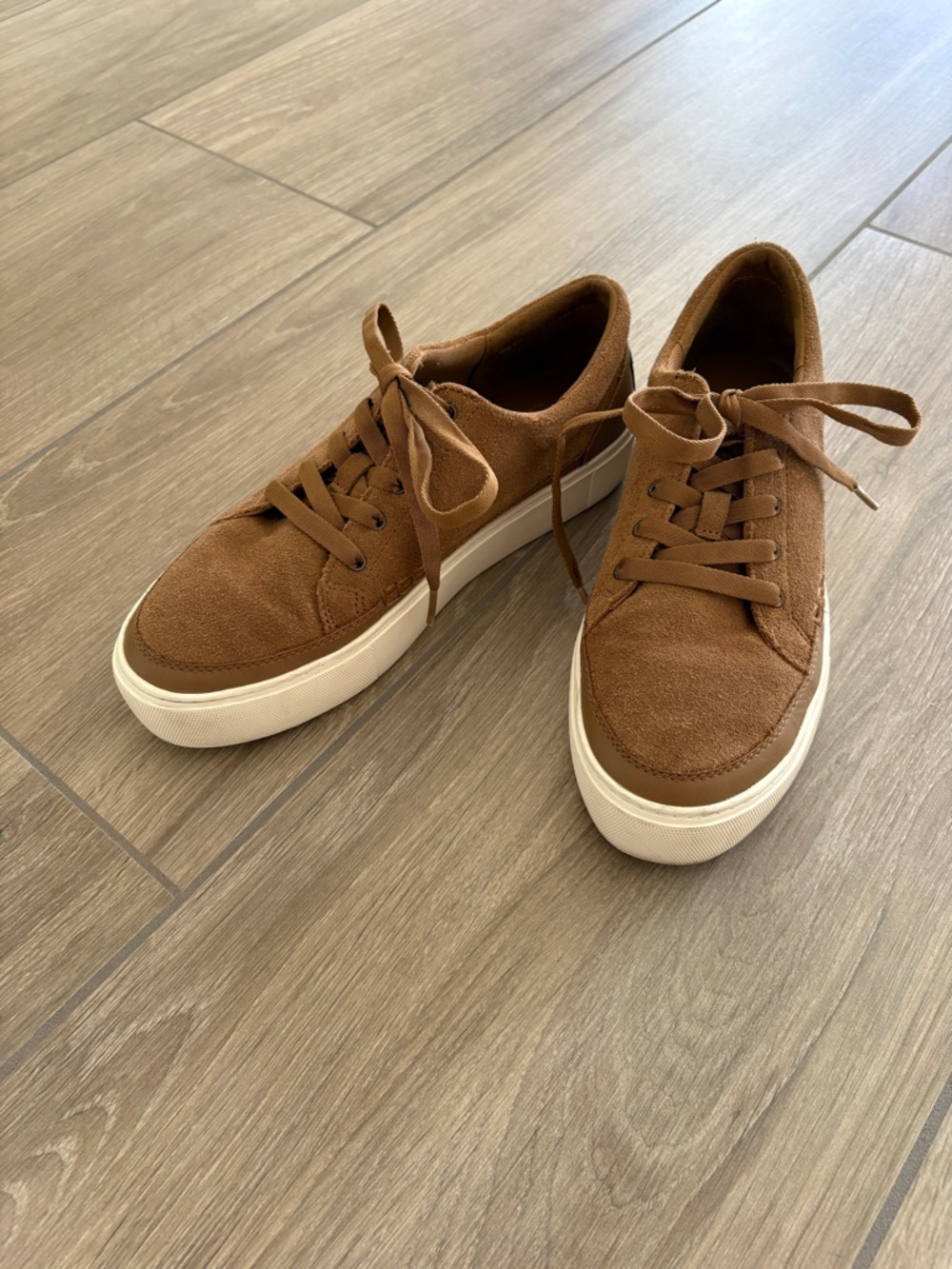 UGG Women's Chestnut Suede Platform Sneakers. Size 8.5. Like new